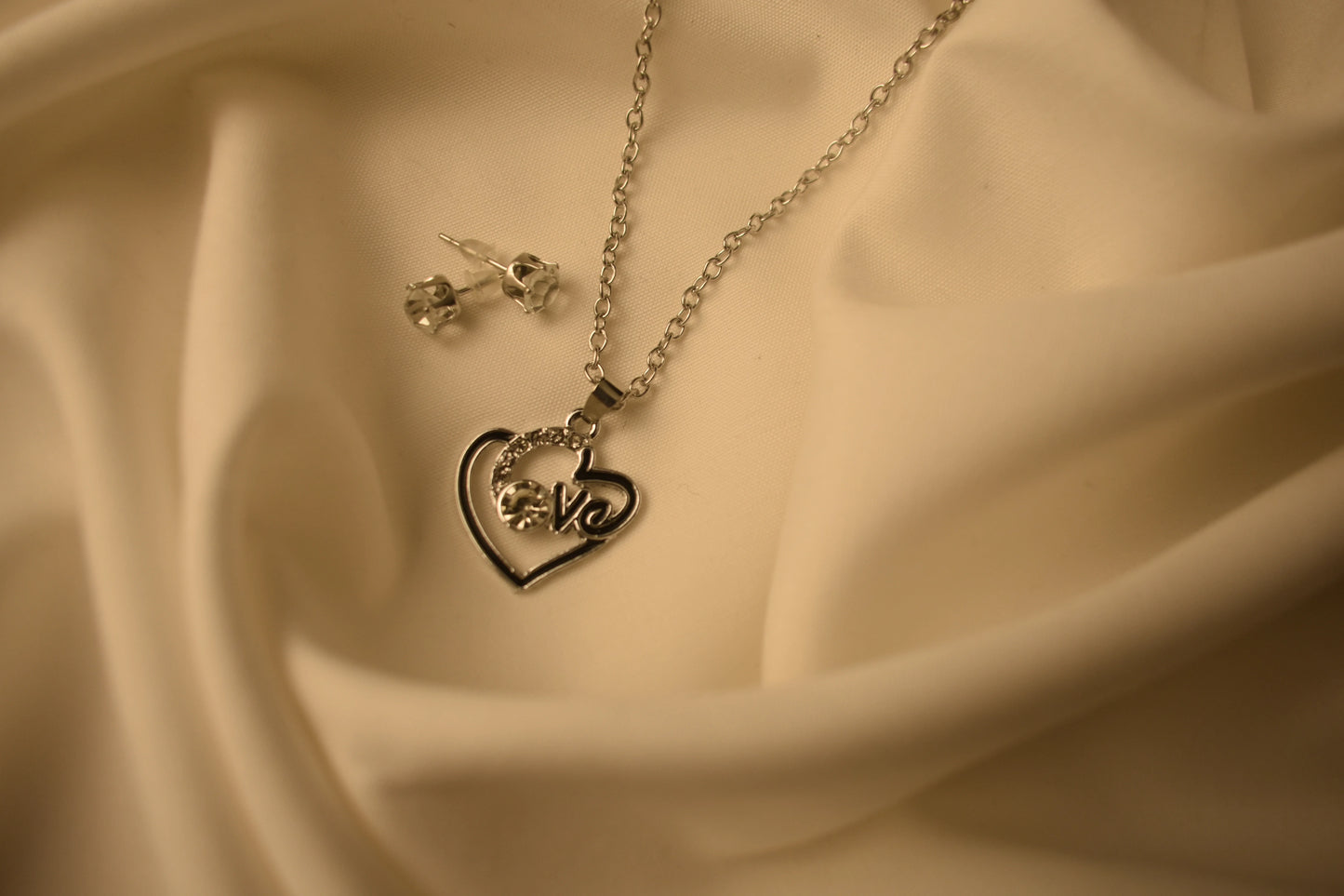 Royal Korean Love Heart Necklace With Earrings