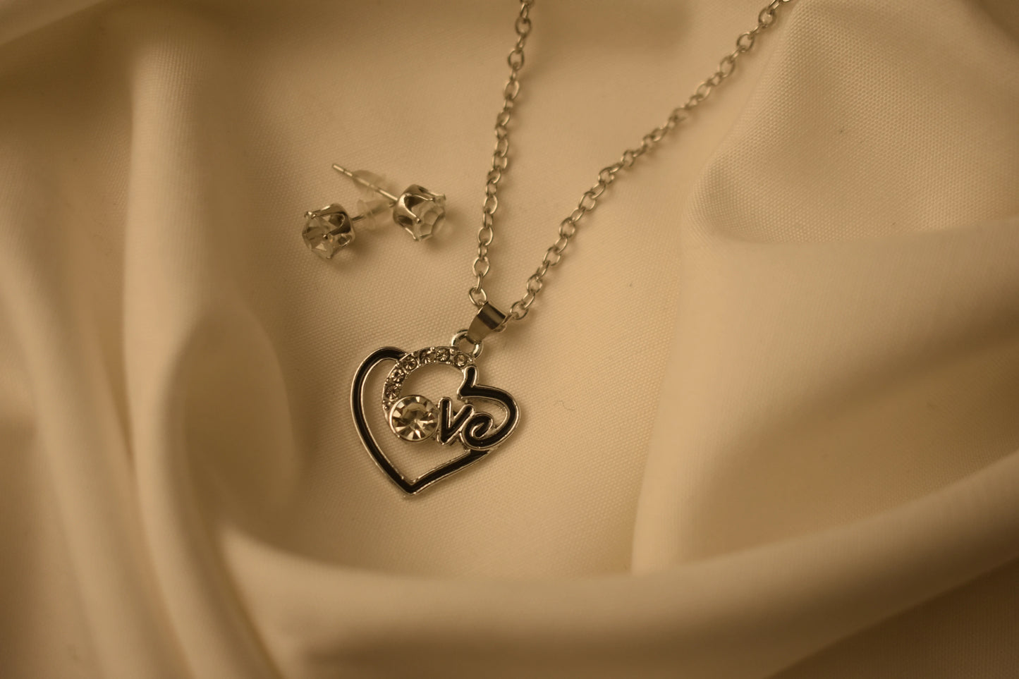 Royal Korean Love Heart Necklace With Earrings