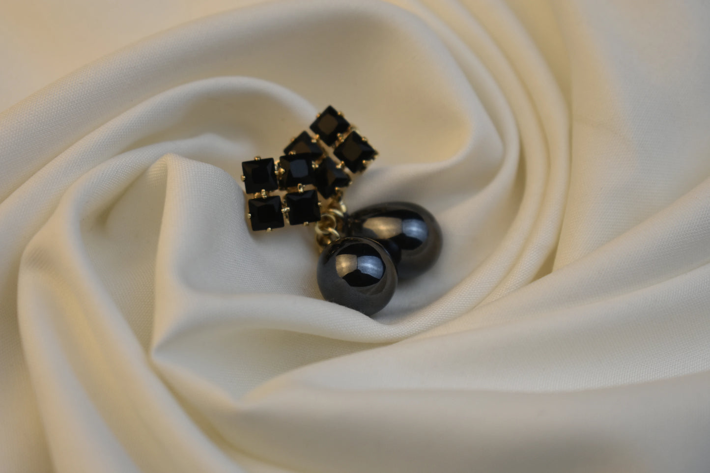 Royal Korean Pearl Earrings