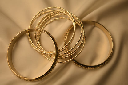 Yienate Boho Gold Bangle